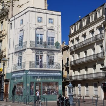 beziers cours riquet carré