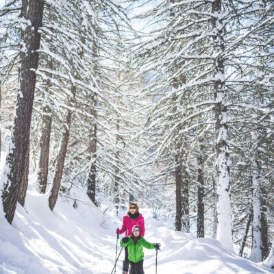 fun family activities in the snow in France